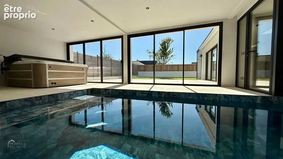 Maison contemporaine - 216 m2 - espace détente - GUILERS - photo 2
