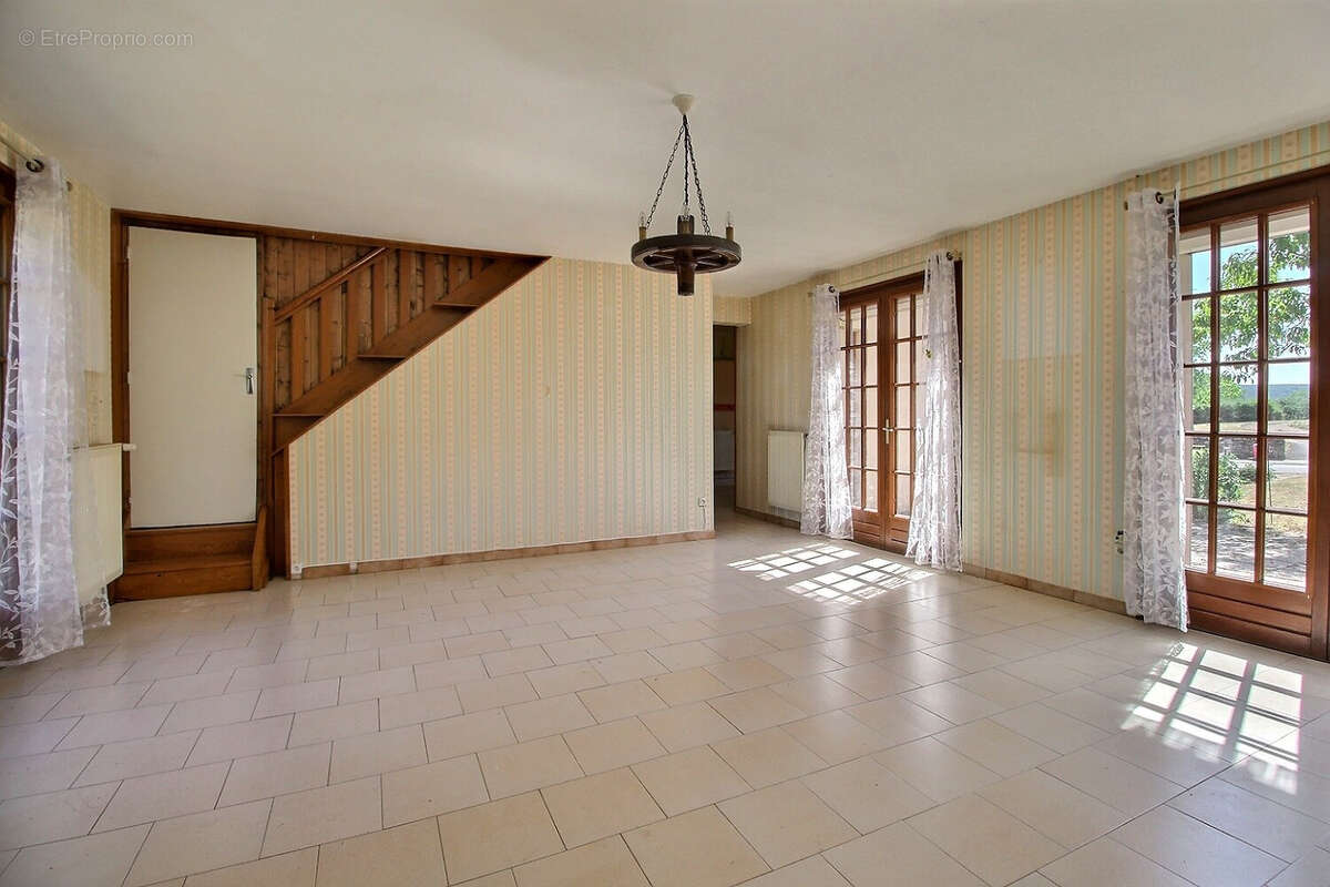 JONCY, maison 97 m2 avec terrain - photo 8
