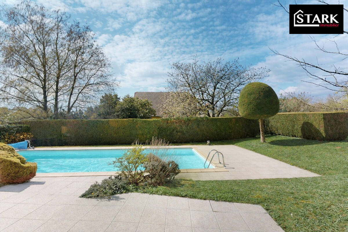 Maison à SAINT-GERMAIN-LE-CHATELET