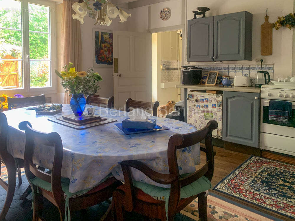 Maison à SAUZE-VAUSSAIS