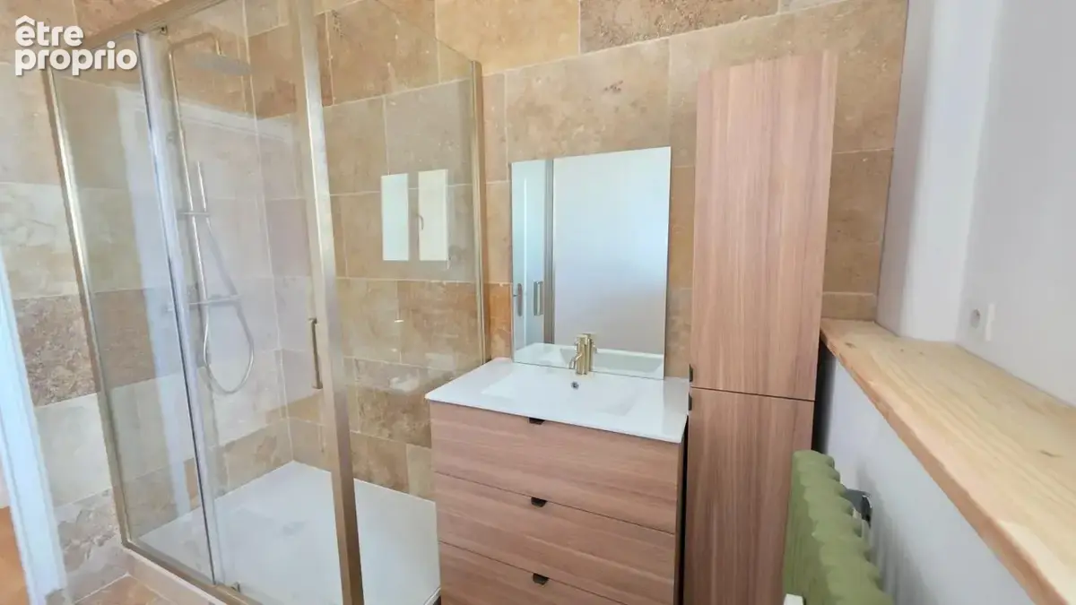 Appartement de type 3  79 m² ,  renove avec gout au 6 eme etage et avec ascenseur - - photo 11