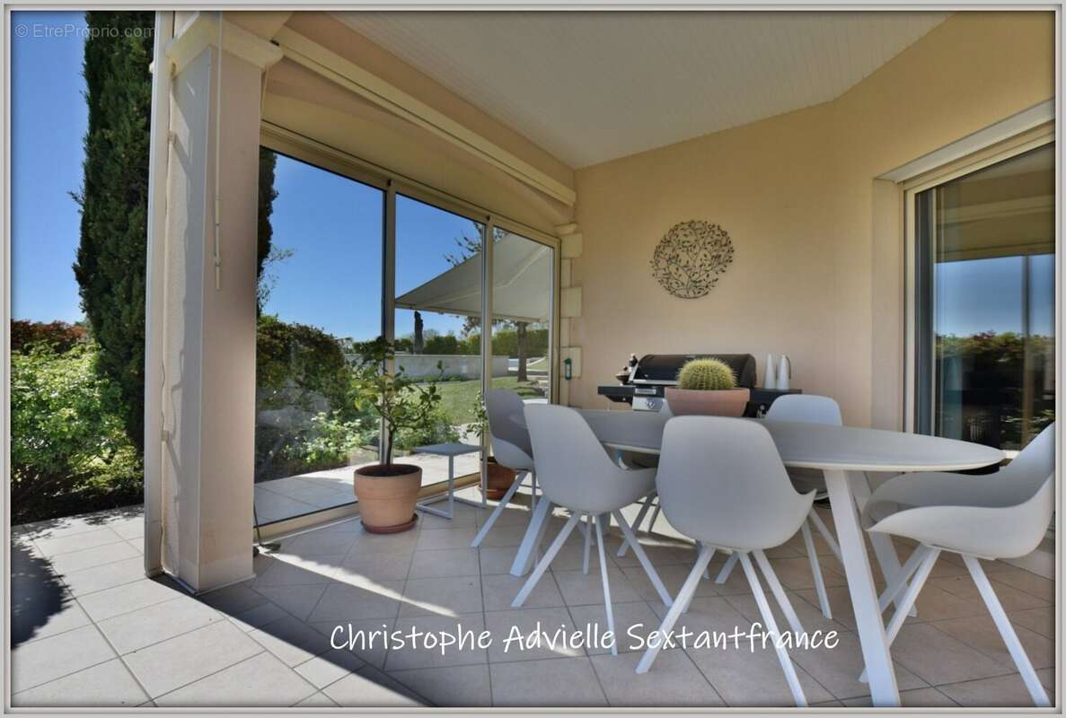 Belle contemporaine, 4 chambres, 2 salles d'eau, double garage, piscine sur 5118 M2 - photo 15