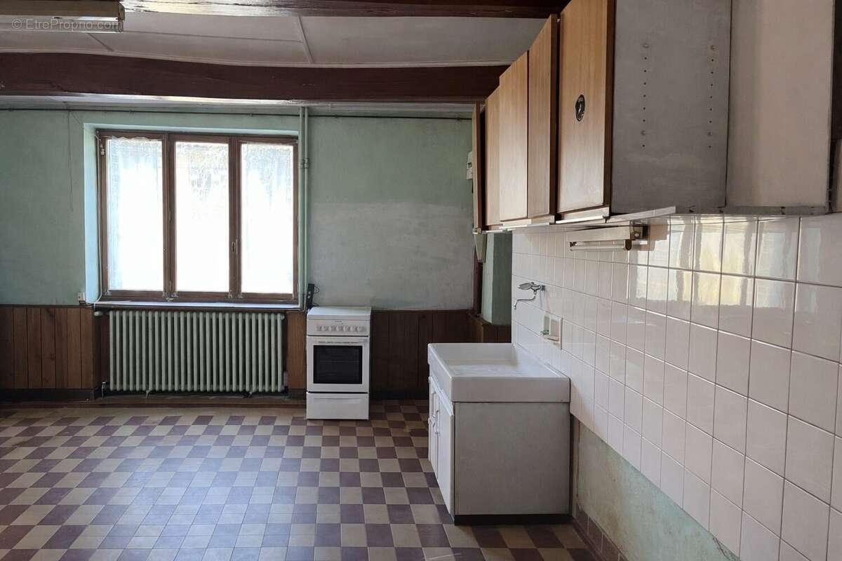 Maison à SAINT-ETIENNE-DES-OULLIERES