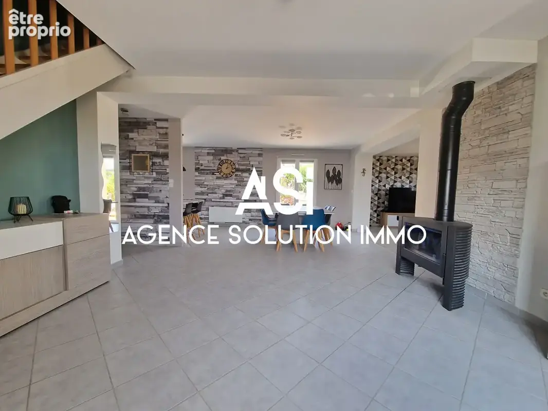 Maison La Baconnière 7 pièce(s) - 5 chambres - 609 m² de terrain - photo 3