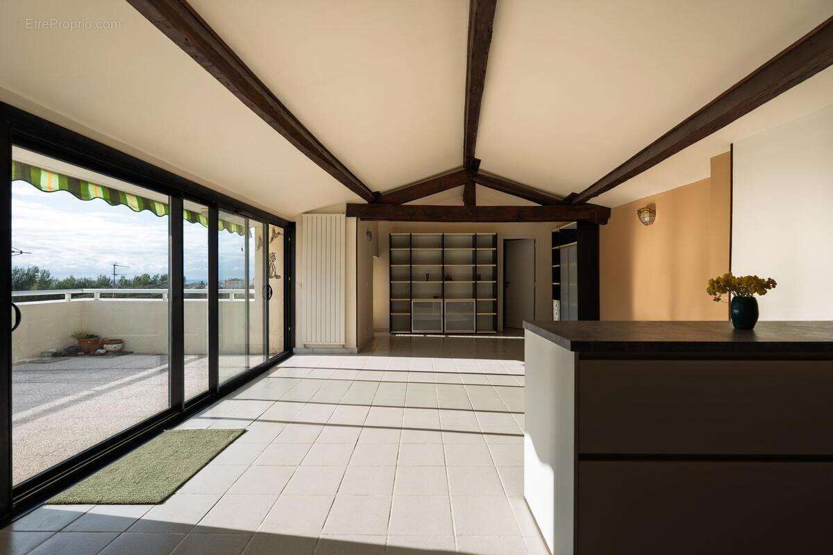 Appartement à MARSEILLE-7E