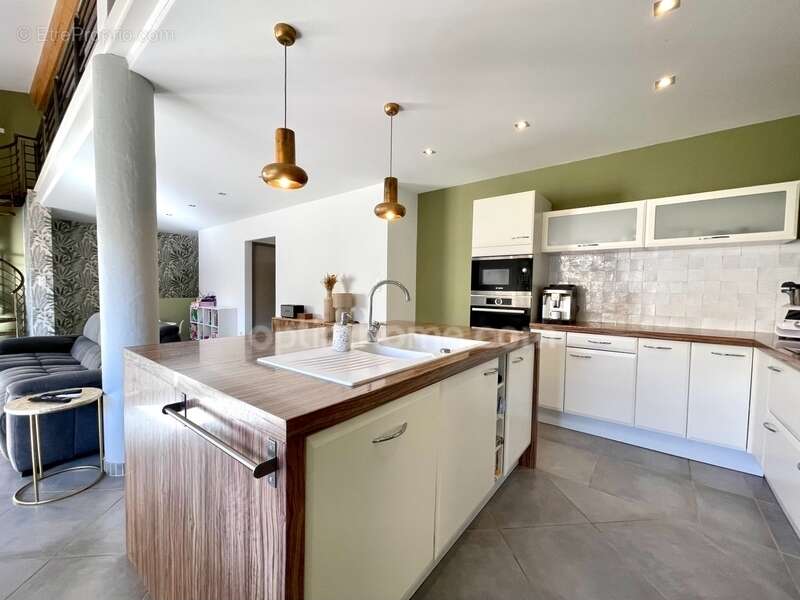 Maison contemporaine avec appartement indépendant et garage - Aigues-Mortes - photo 3