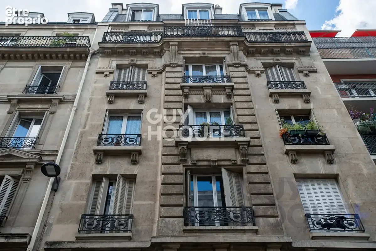 Appartement à PARIS-18E