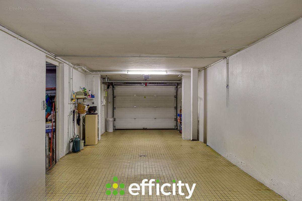 Maison à NIVOLAS-VERMELLE