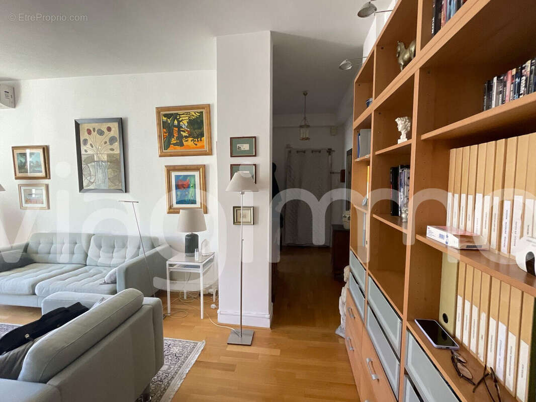 Appartement à MARSEILLE-2E