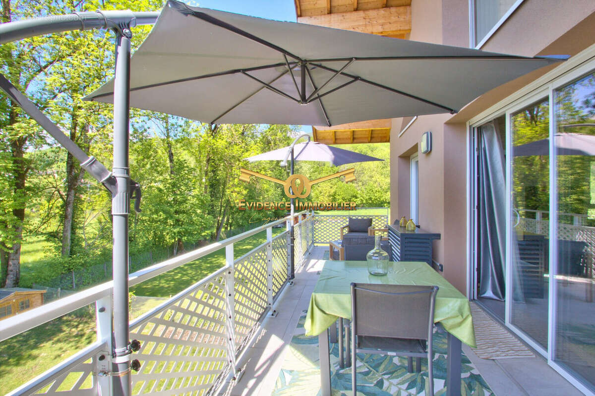 Appartement à GILLY-SUR-ISERE