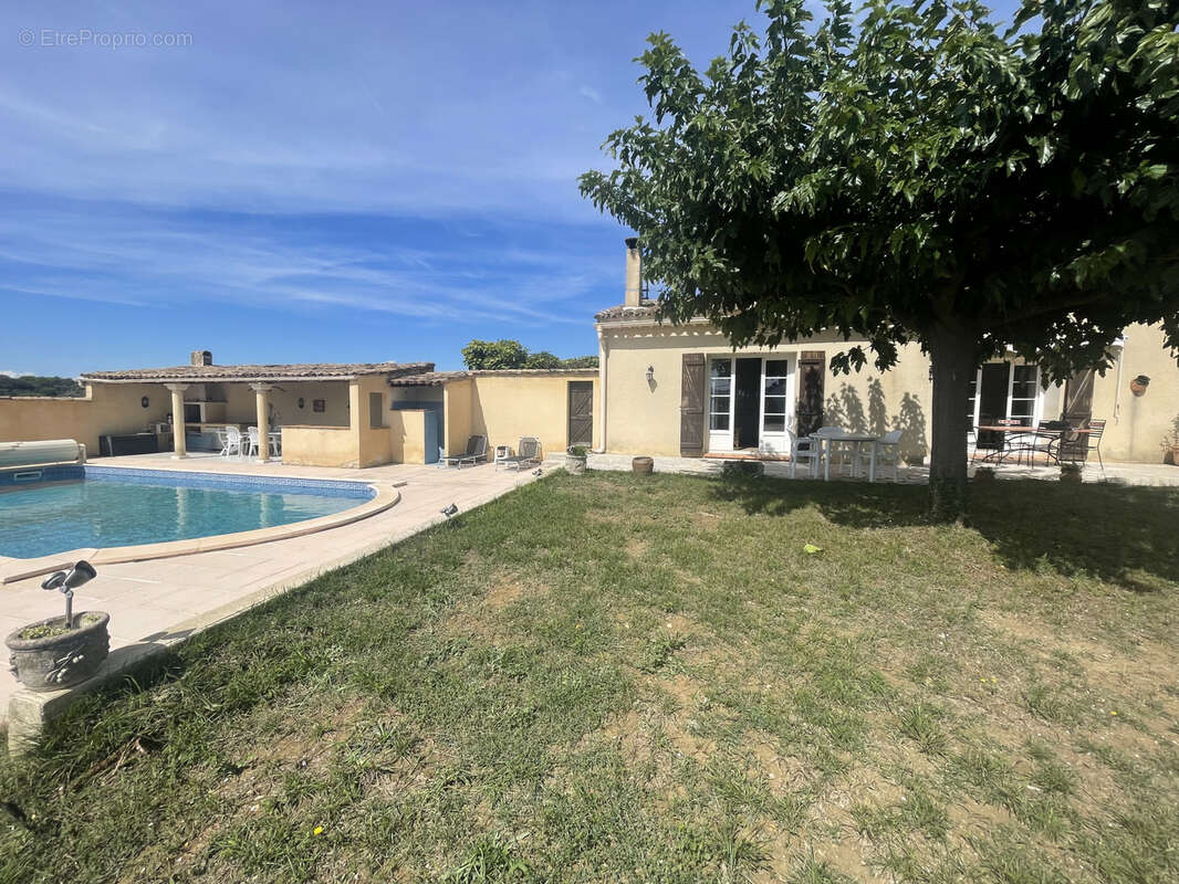 Vaison / villa 6 pieces / piscine / terrain 10.600m2 / garage / vue - photo 8