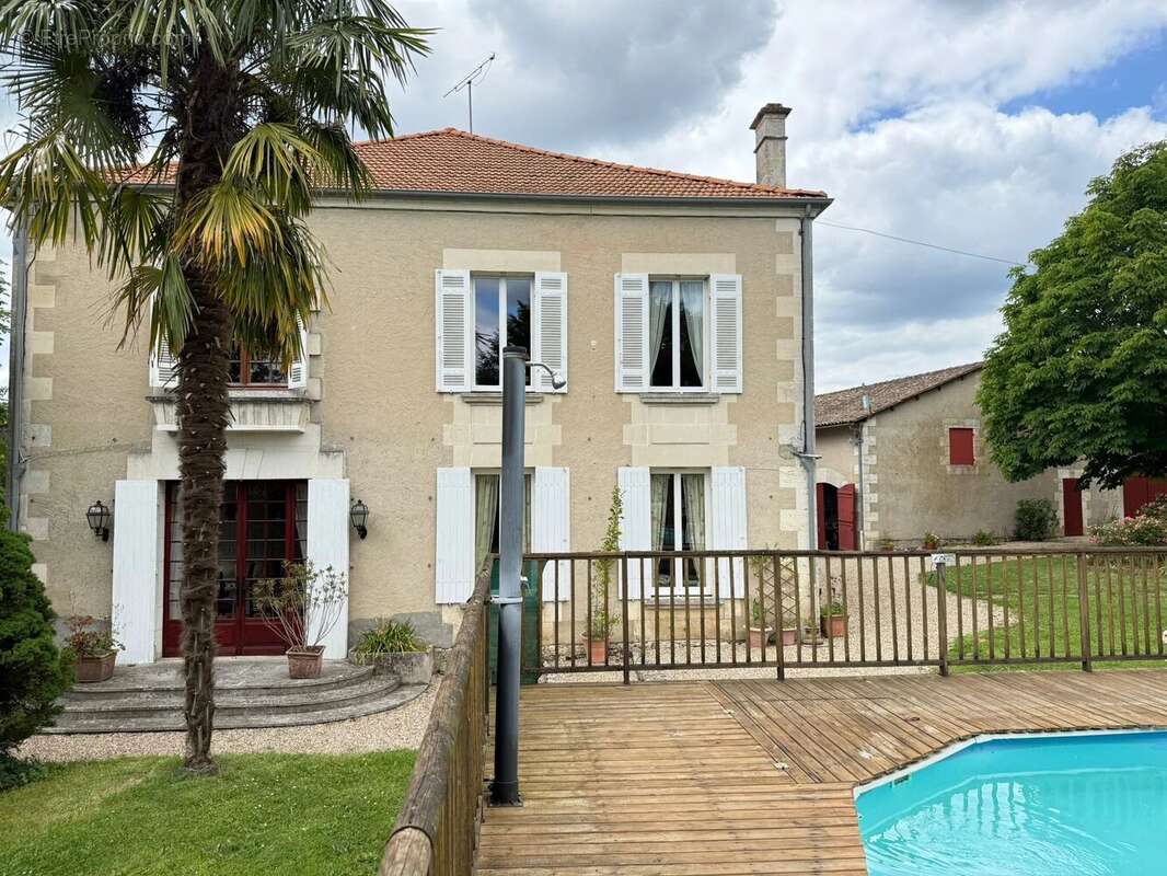 Appartement à CERCOUX