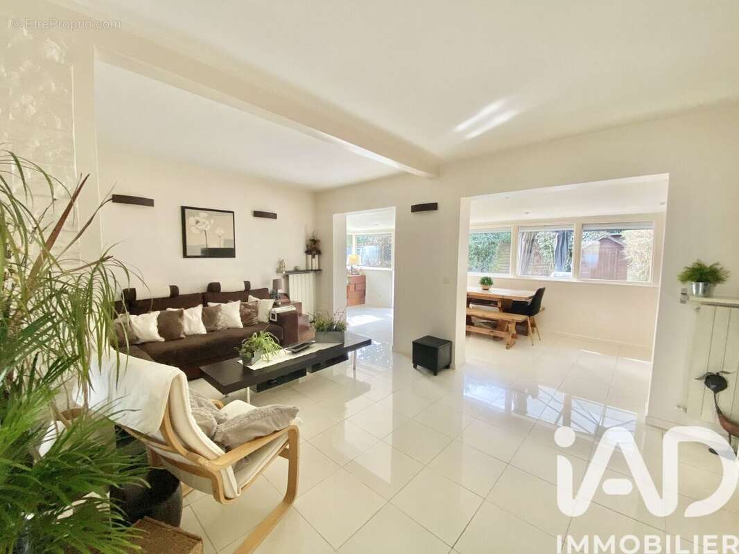 Photo 3 - Maison à THIAIS