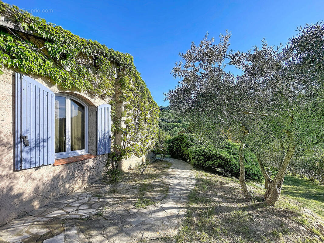 Maison à ANSOUIS