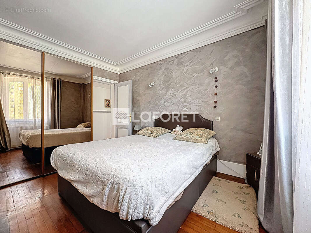 Appartement à SURESNES