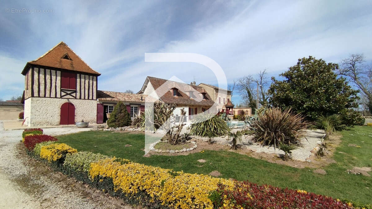 Maison à LAMONZIE-SAINT-MARTIN