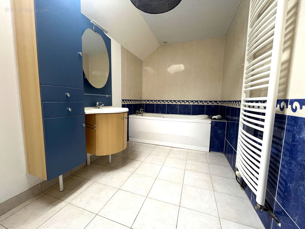 Appartement à BEZANNES