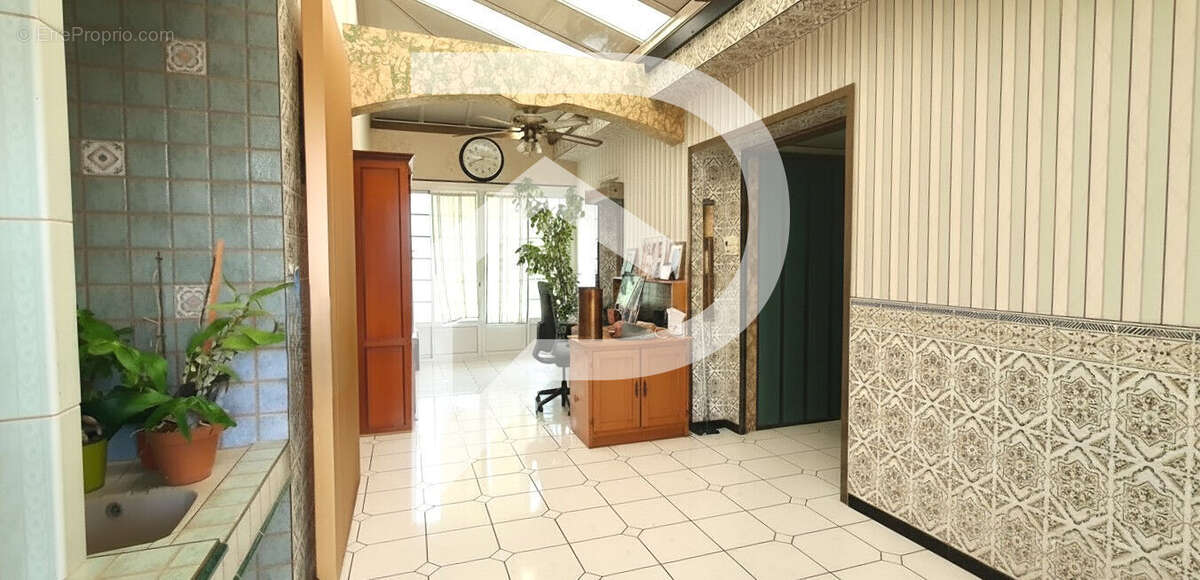 Maison à VILLELONGUE-DELS-MONTS