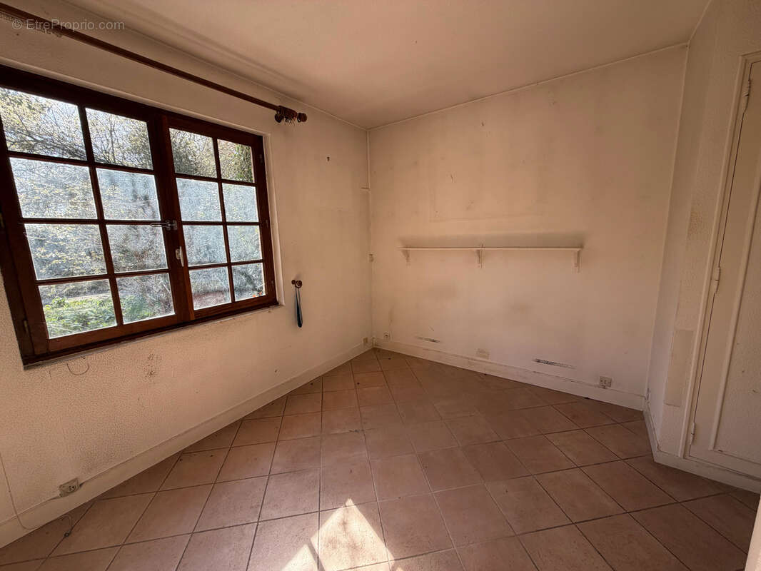 HOUDAN Maison de 200 m2 avec jardin clos de 1000 m2 - photo 12