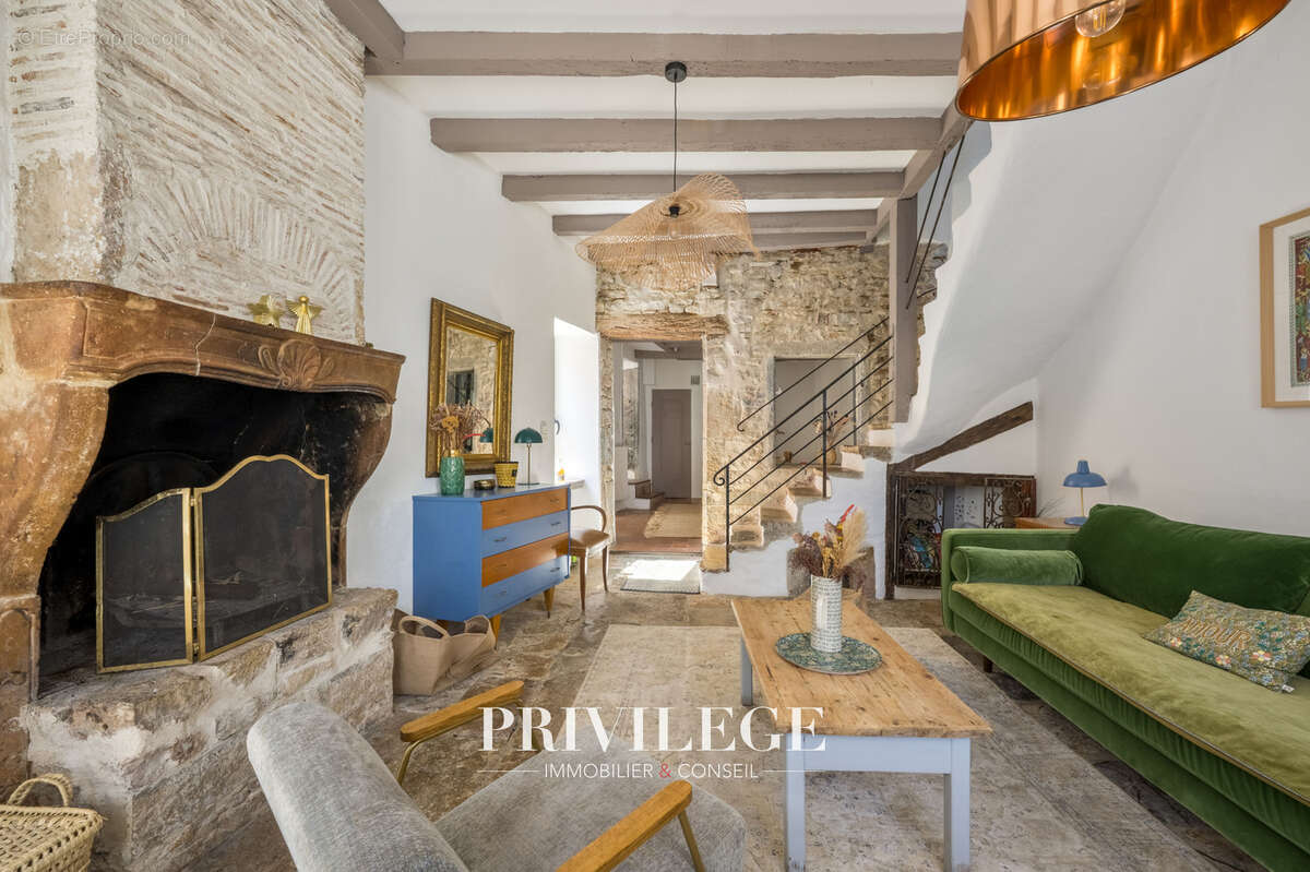 Maison à SAINT-CYR-AU-MONT-D'OR