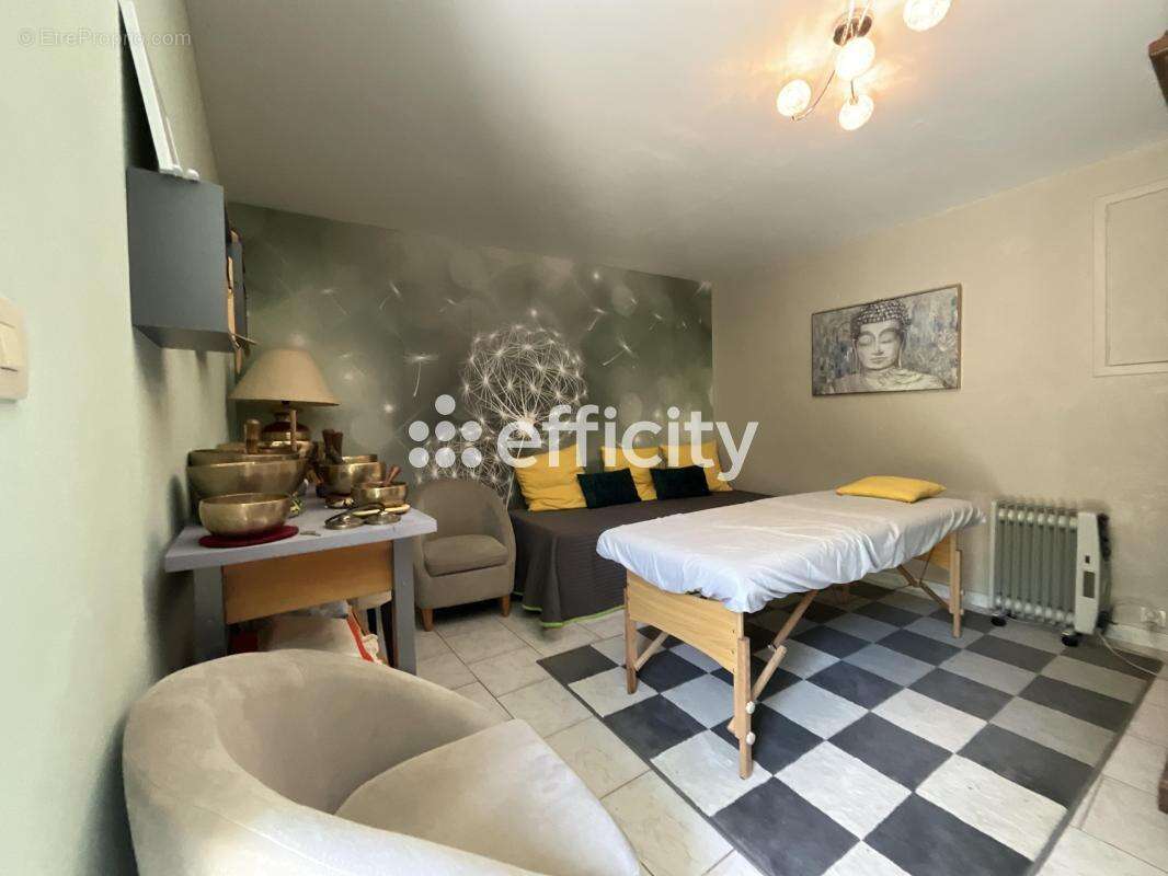 Maison 178 m² à Flaviac  - photo 12