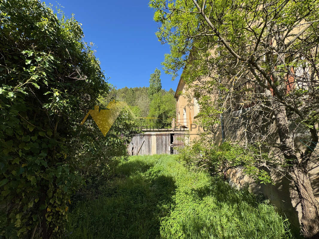 Maison à PIERRELONGUE