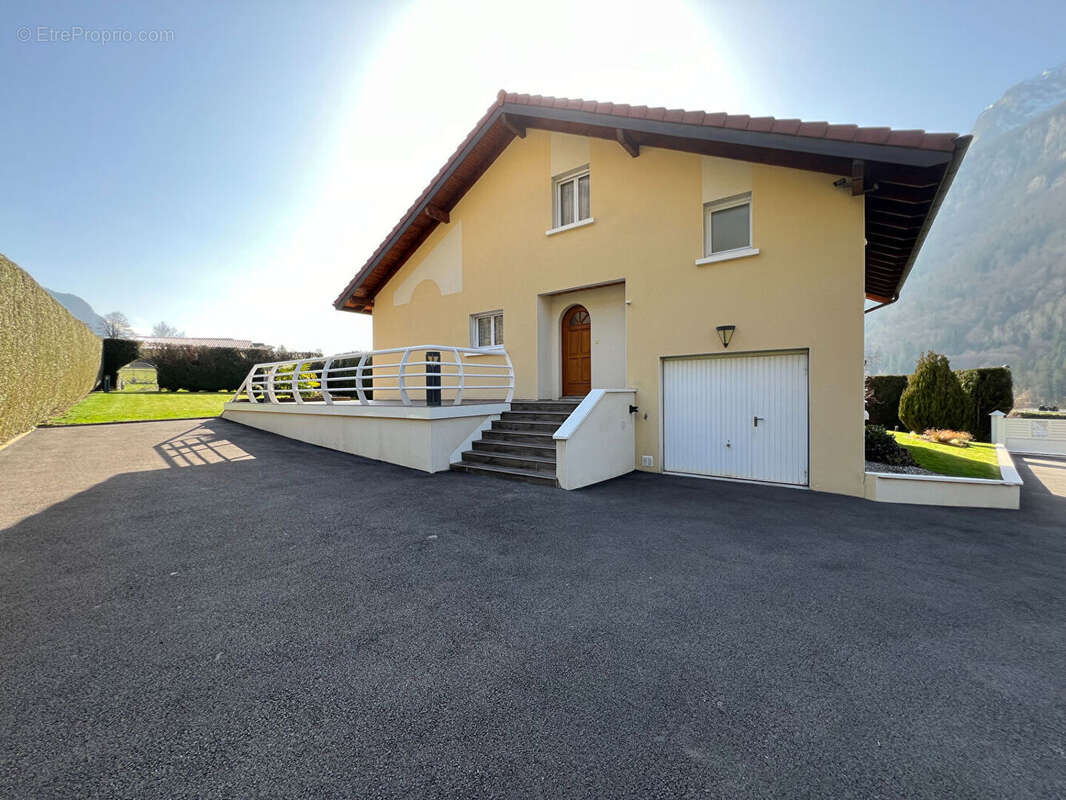 Maison à MAGLAND