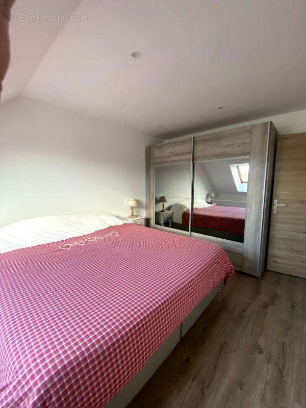 Maison à COURTILLERS