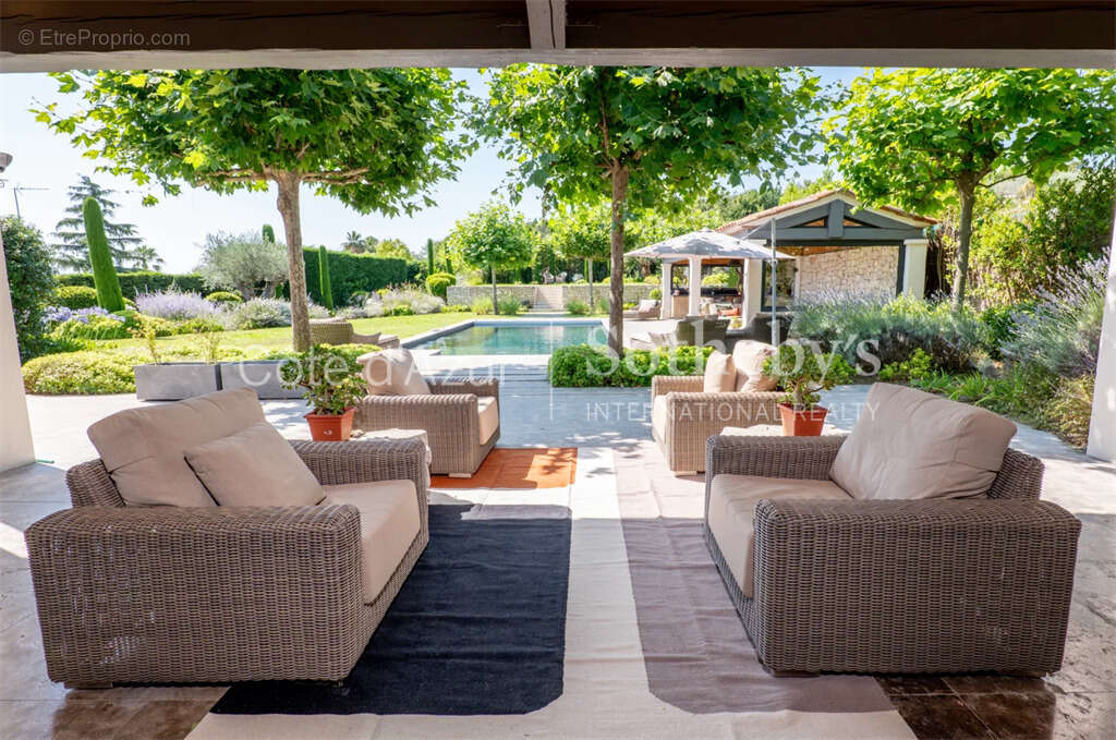 Maison à MOUGINS