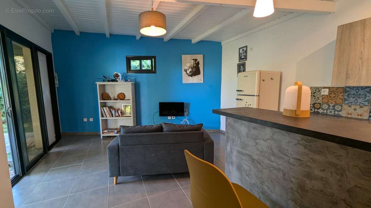 Maison à BAIE-MAHAULT