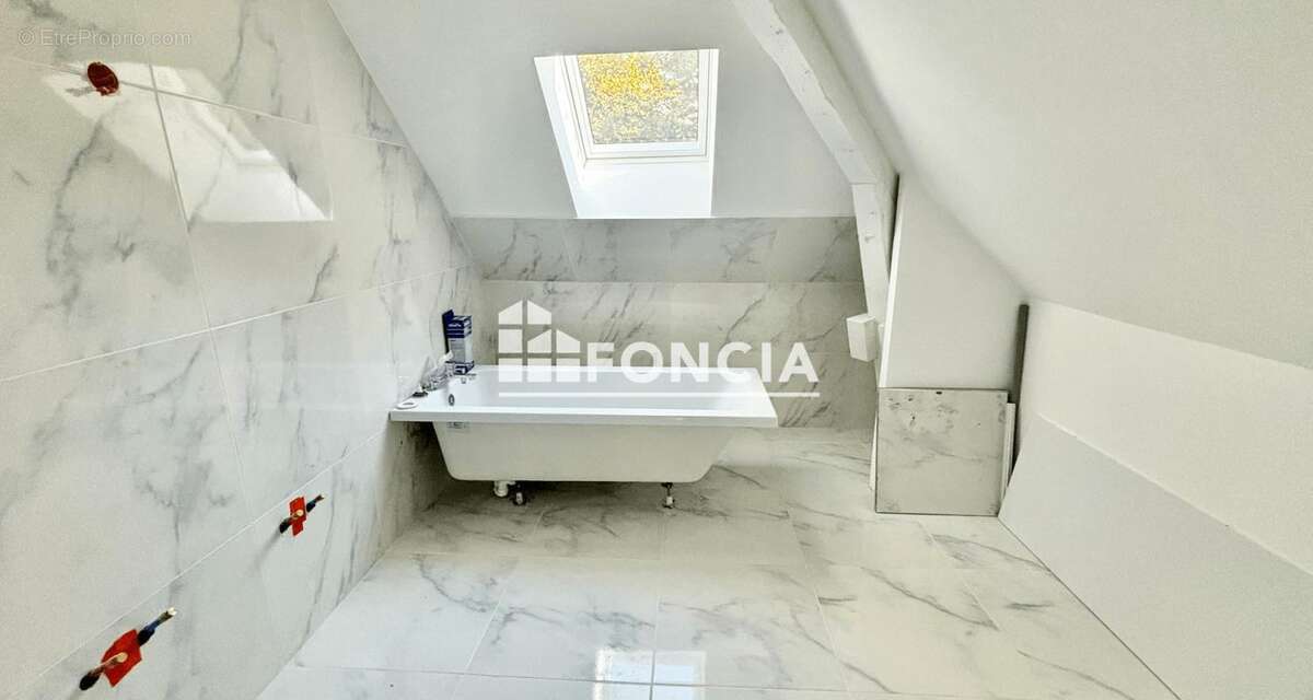 Appartement à AIX-LES-BAINS