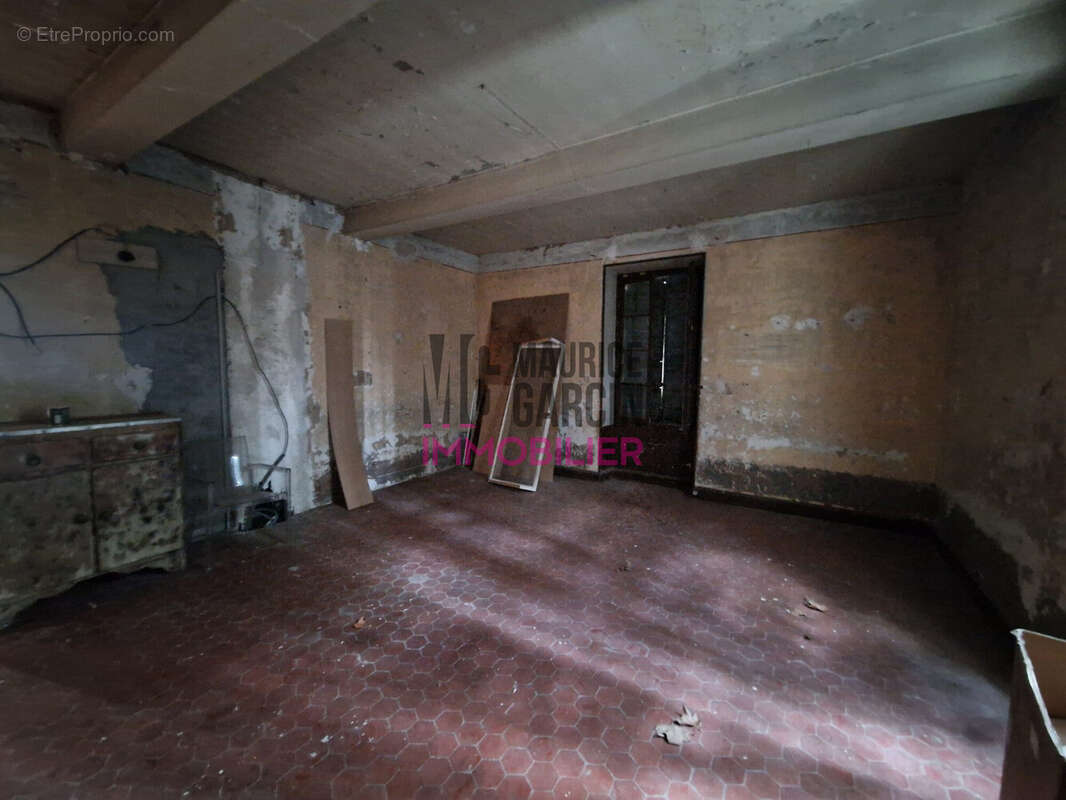 Maison à FONTAINE-DE-VAUCLUSE