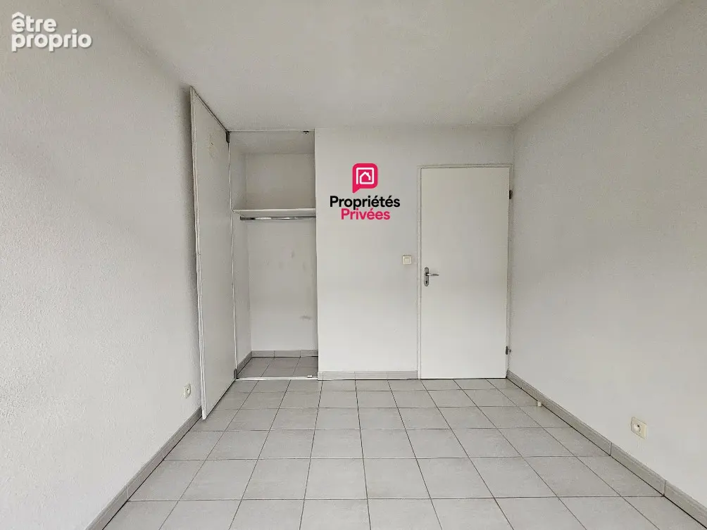 EXCLUSIVITÉ Secteur AGEN Jean Jaurès : Idéal Premier Achat ou Investissement, vaste T3 de 64 m² (DPE C) avec Grand Garage Privat - photo 9