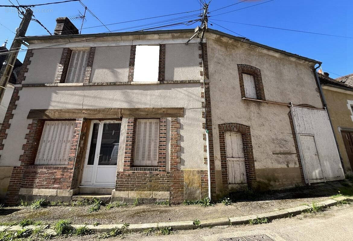 Maison à FONTAINES