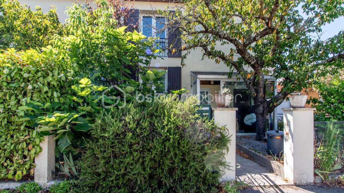 Maison à MONTELIMAR