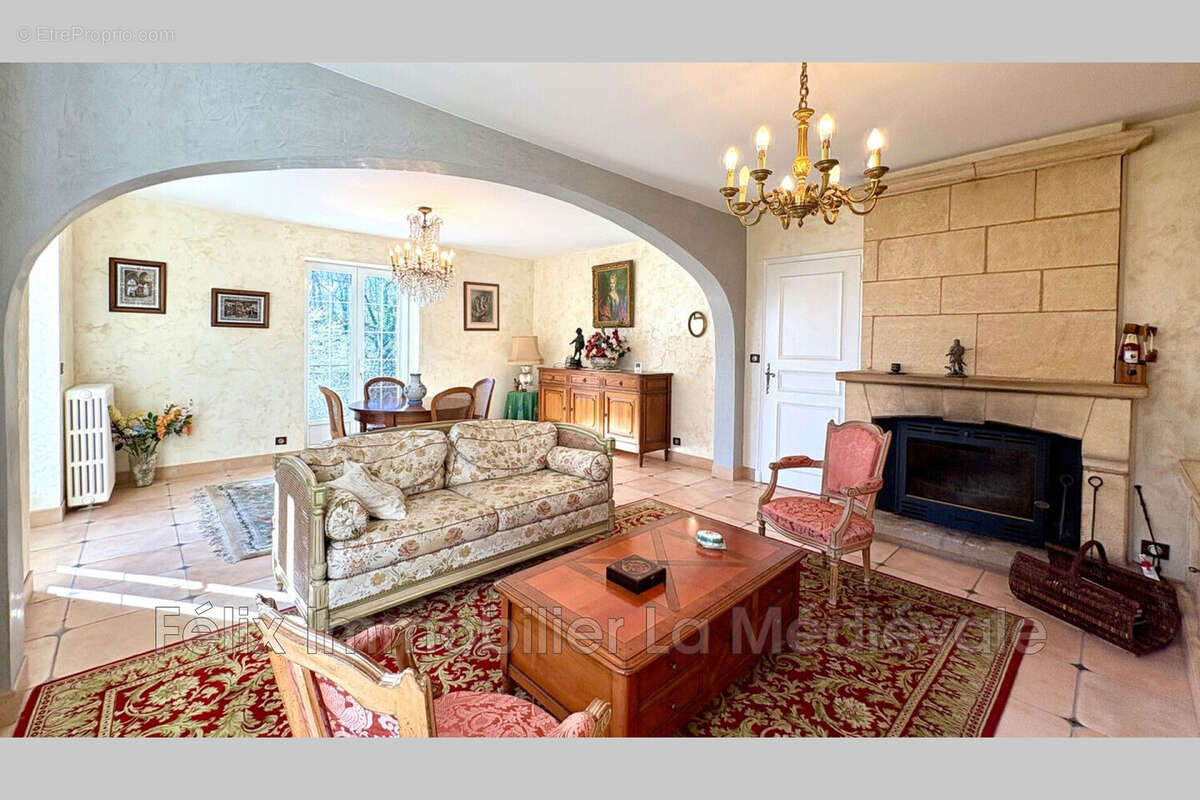 Maison à SARLAT-LA-CANEDA