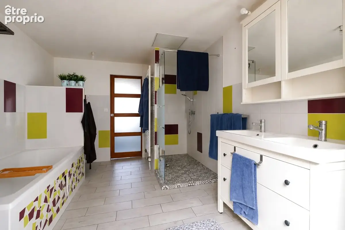 Grande maison familiale avec jardin, garage et terrasse - photo 13