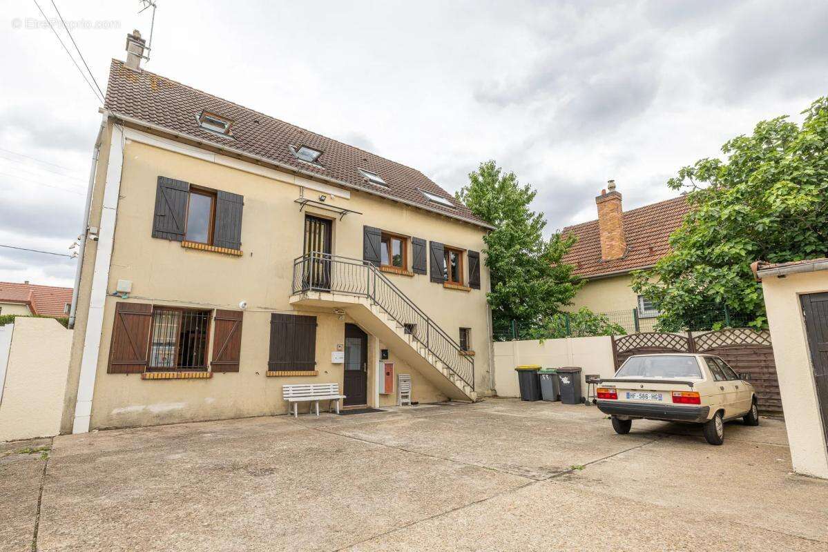 Appartement à JUVISY-SUR-ORGE