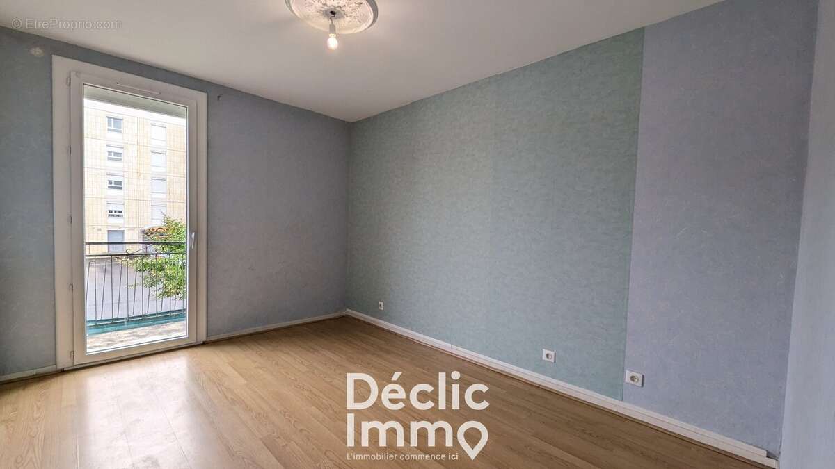 Pavillon 107m² Ruelle sur Touvre - photo 8
