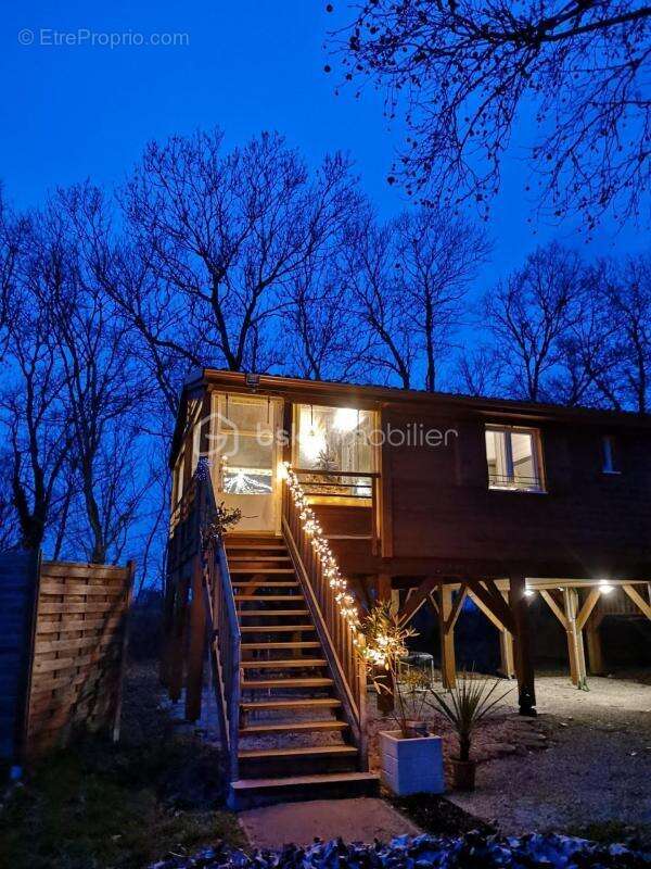 Chalet en vente - Vivez le charme discret dans un cadre paisible - photo 4
