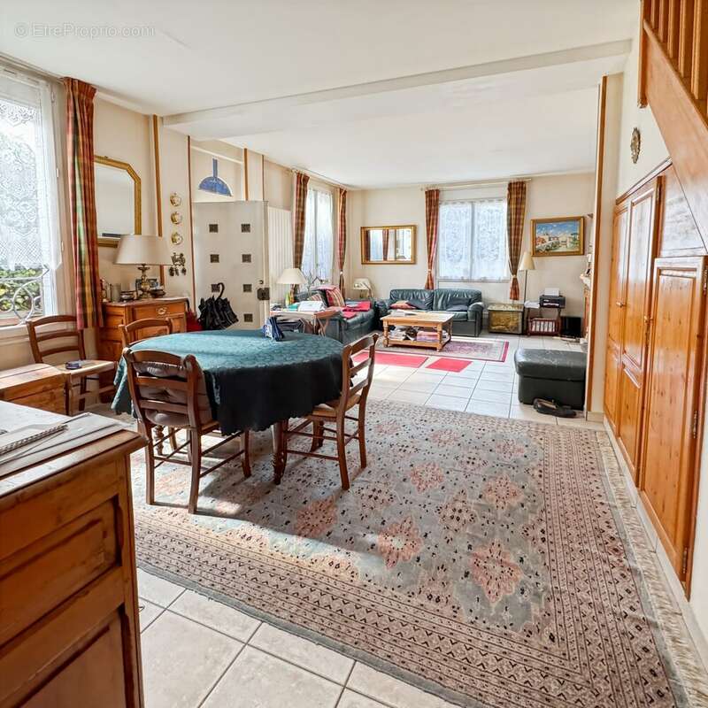 Maison à IVRY-SUR-SEINE