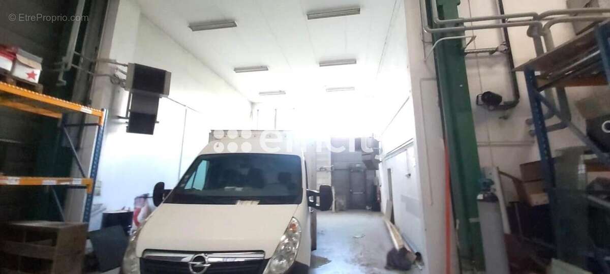 Commerce à MONTIGNY-LE-BRETONNEUX