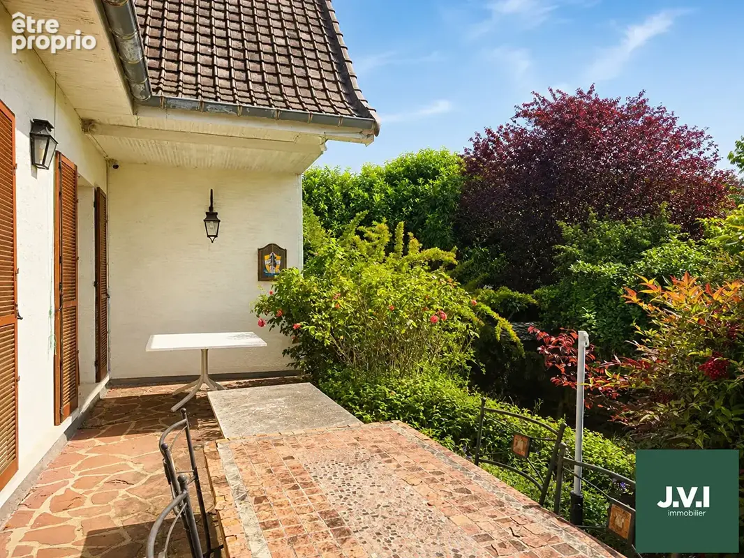 A vendre - Bas-Montmorency, Maison familiale 218 m² - 7 pièces, 5 chambres - photo 3