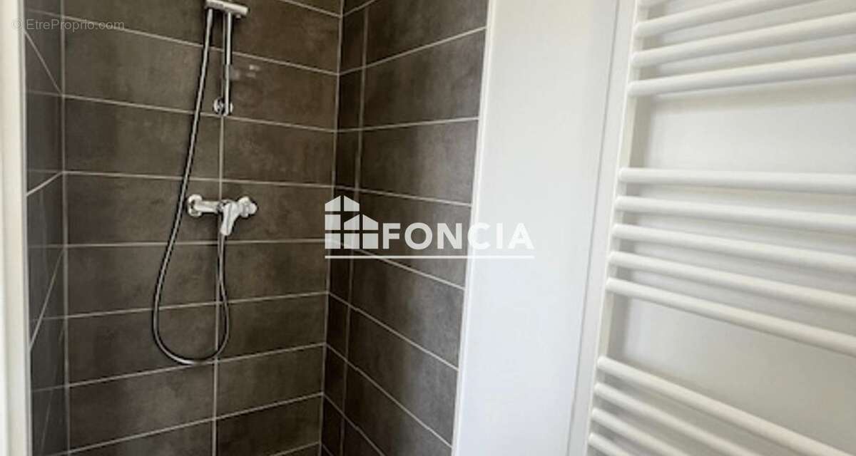 Appartement à RILLIEUX-LA-PAPE