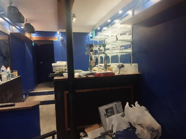 Commerce à PARIS-6E