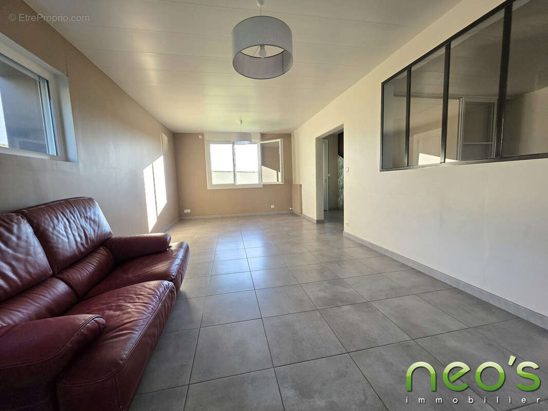 Maison à MORTAGNE-SUR-SEVRE