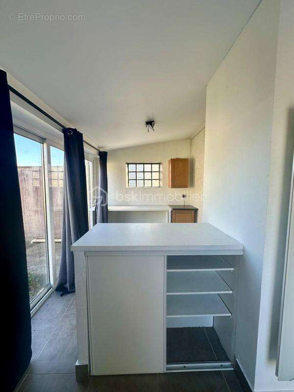 Maison familiale avec studio indépendant, jardin et garages – 95 m² au sol / 84 m² Carrez - photo 5