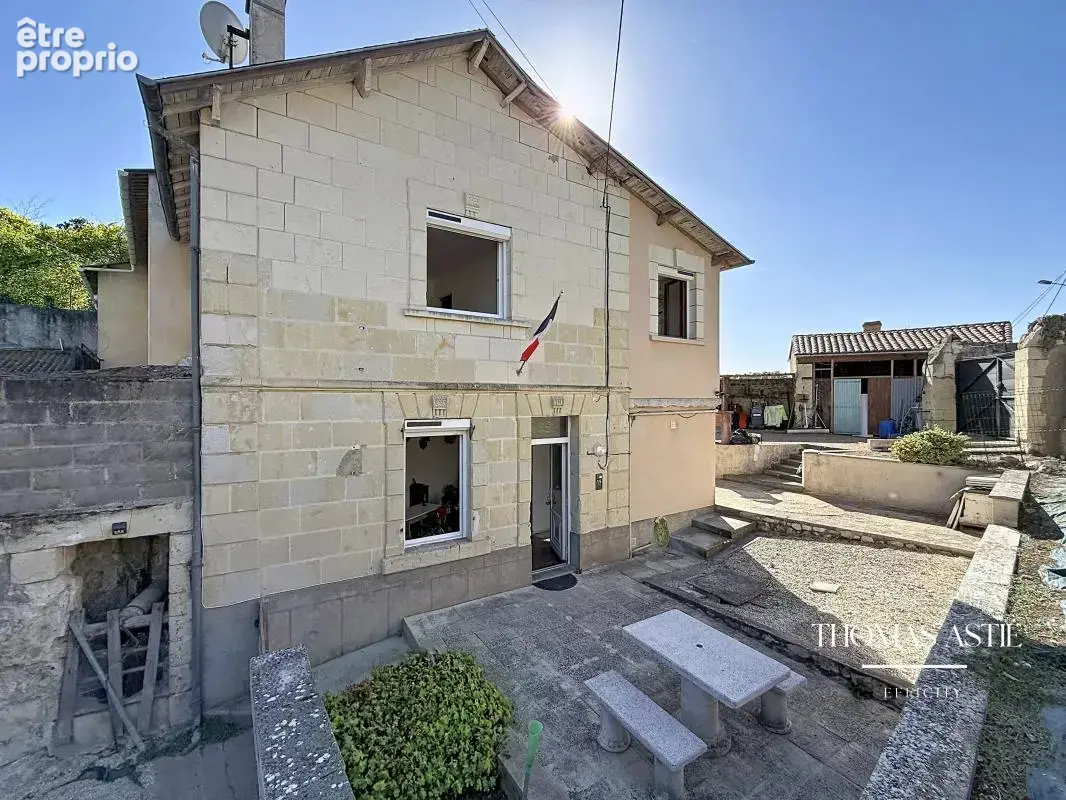 Maison à SAINT-LEGER-DE-MONTBRILLAIS