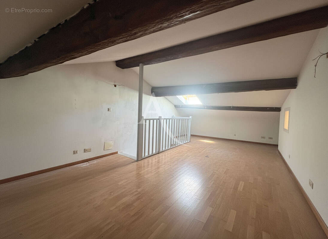 Appartement Sète 3 pièce(s)  duplex de124 m2 - photo 8