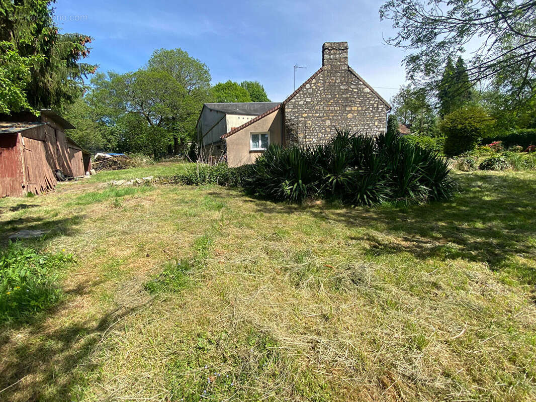 Maison à CHAMPSECRET